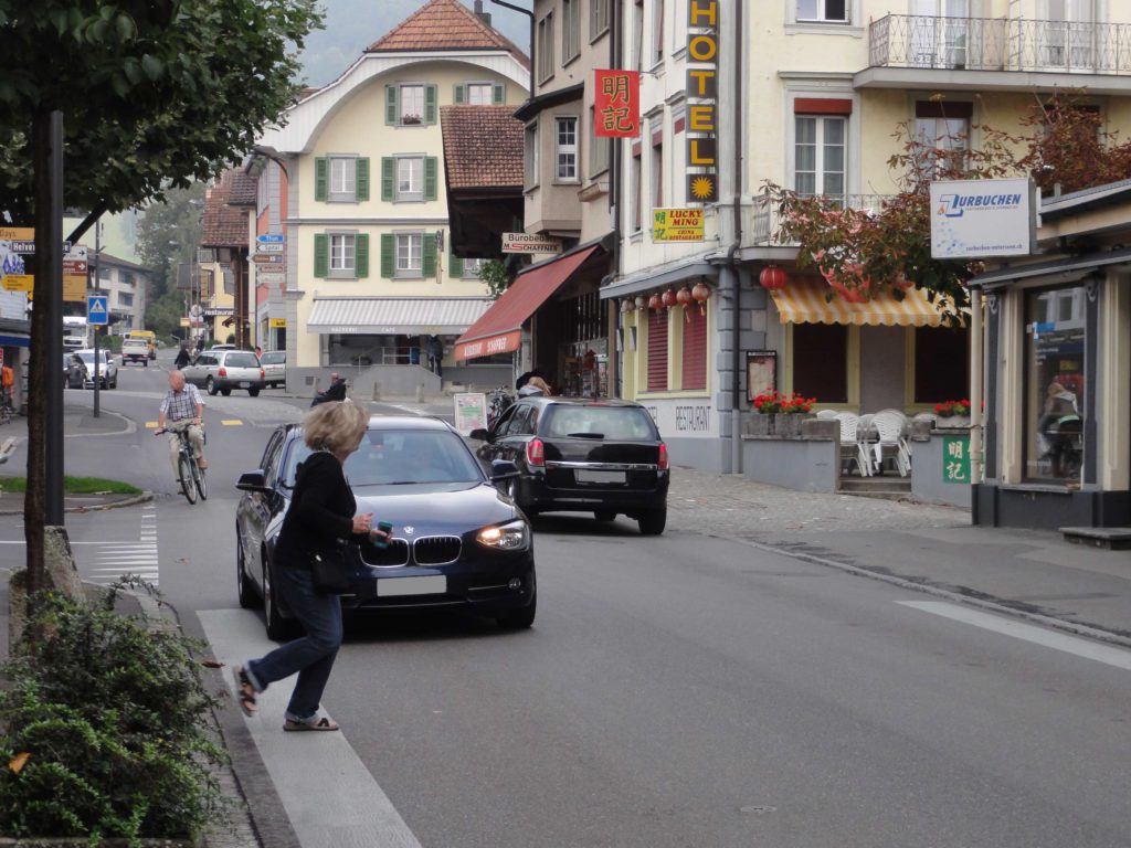 Verkehrsteiner | Unterseen, Bahnhofstrasse