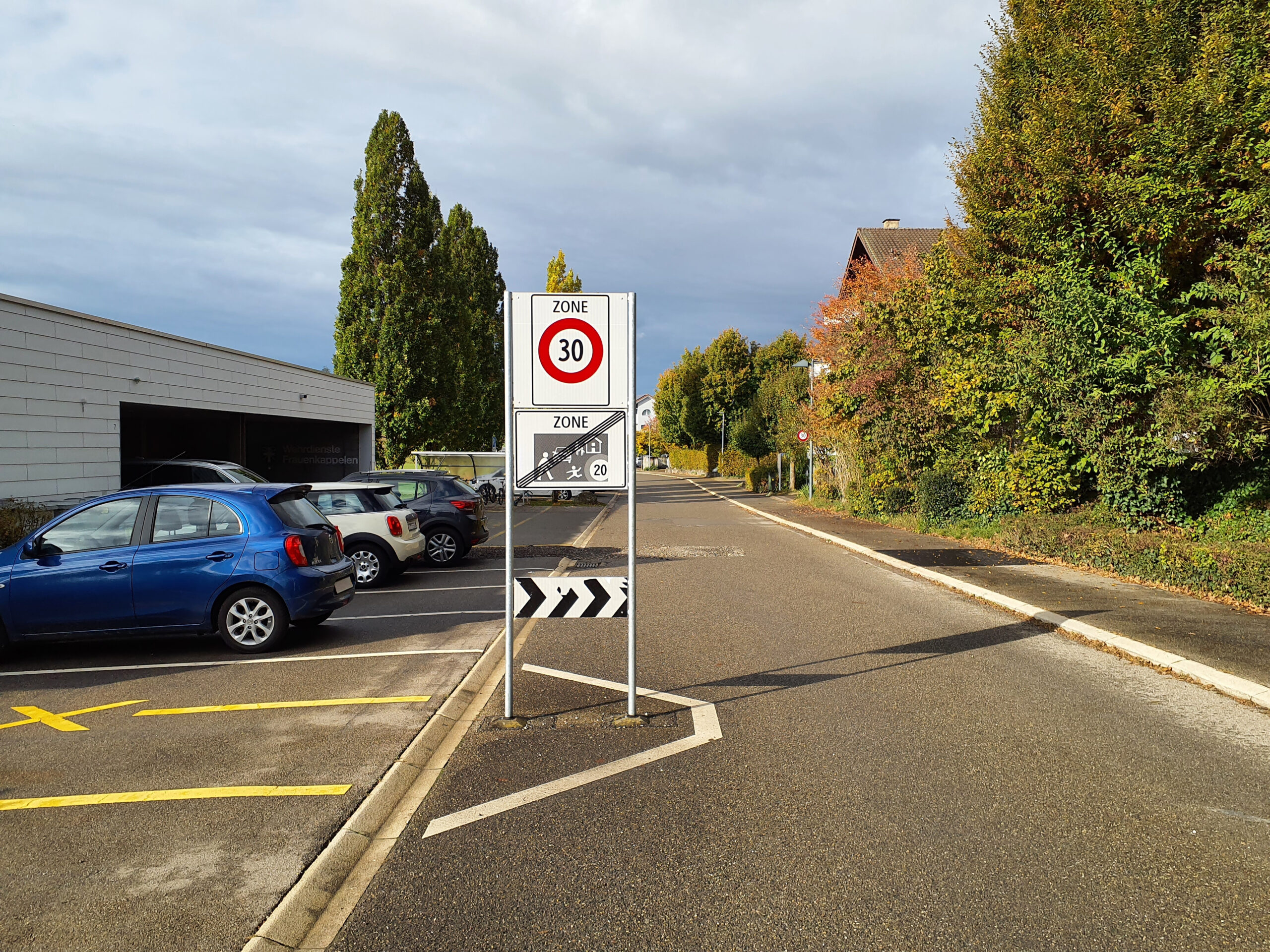 Signalisation und Markierung in Frauenkappelen